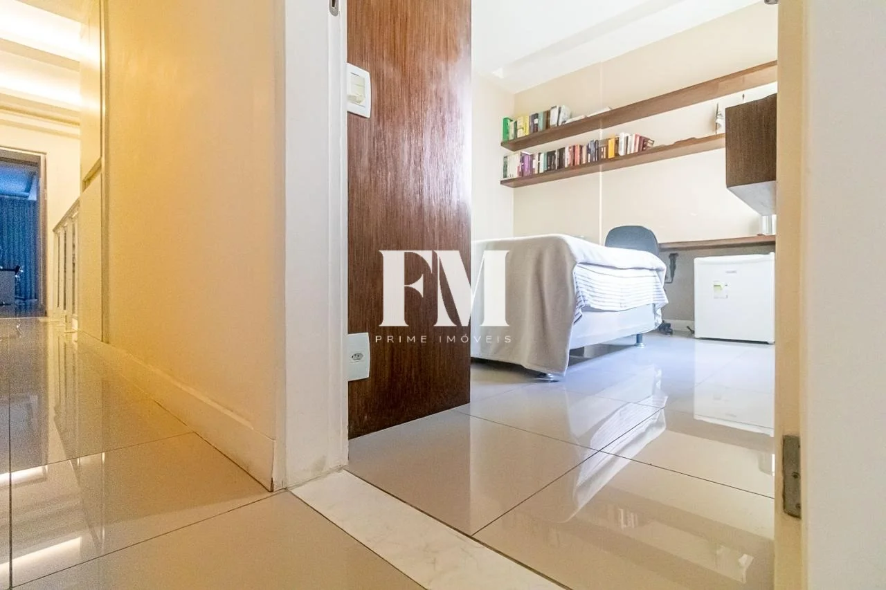 Copacabana! Magnífico Duplex Reformado de 156m² com 2 Vagas na Rua Miguel Lemos - foto 32