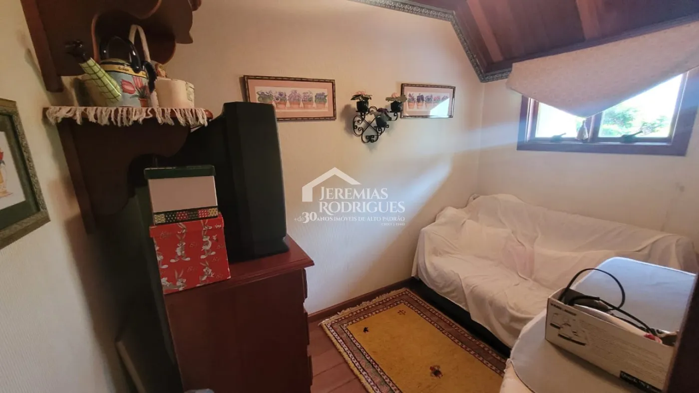 Apartamento à venda com 4 dormitórios, 324m² no Condomínio Le Bourg Saint Maurice em Campos do Jordão/SP.