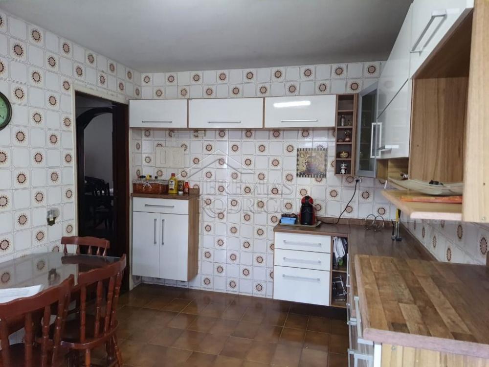 Casa à venda por R$ 750.000,00 - Pindamonhangaba/SP