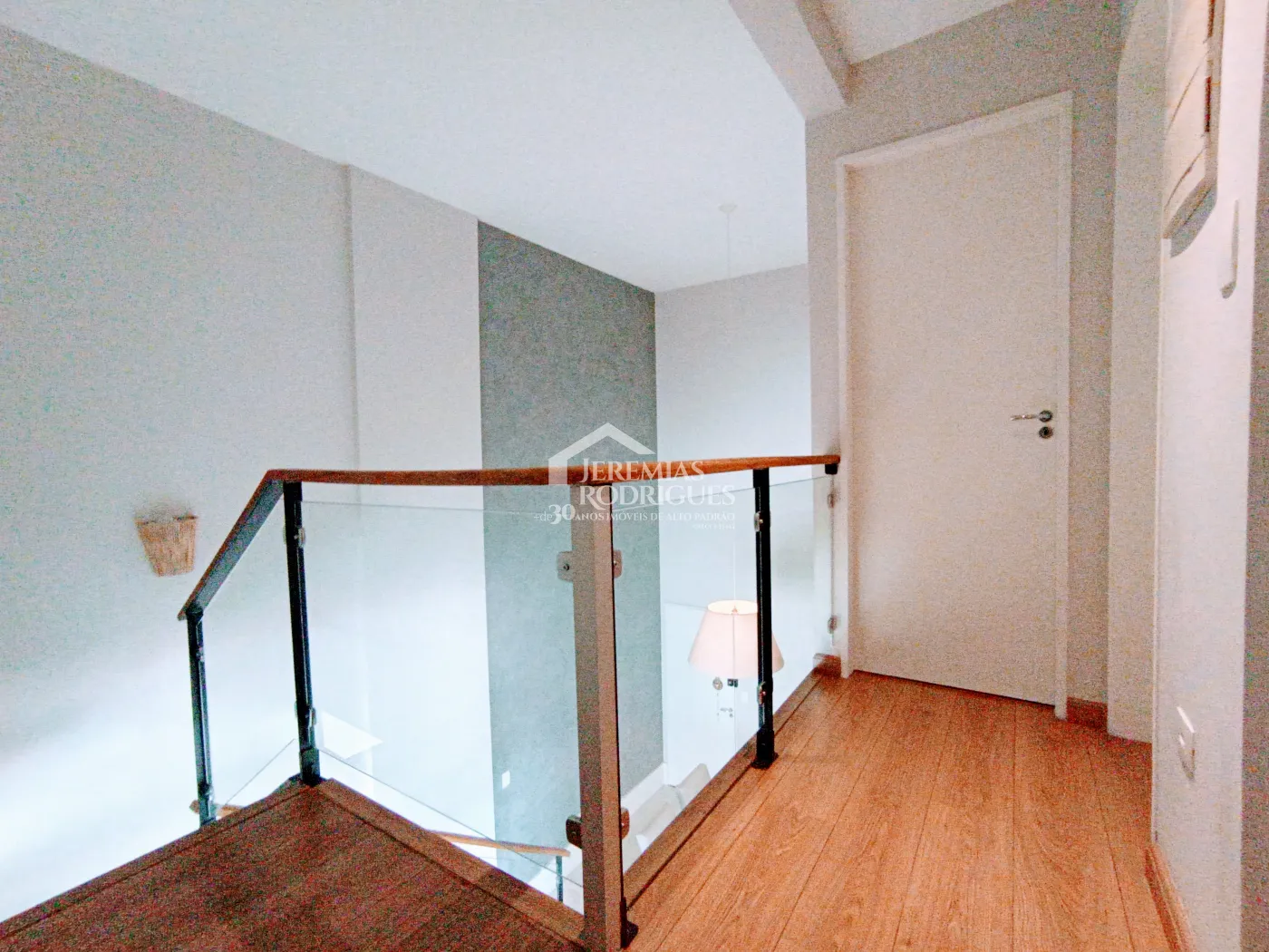Apartamento duplex à venda com 3 dormitórios no Edifício Residencial Jabuticabeiras em Taubaté/SP