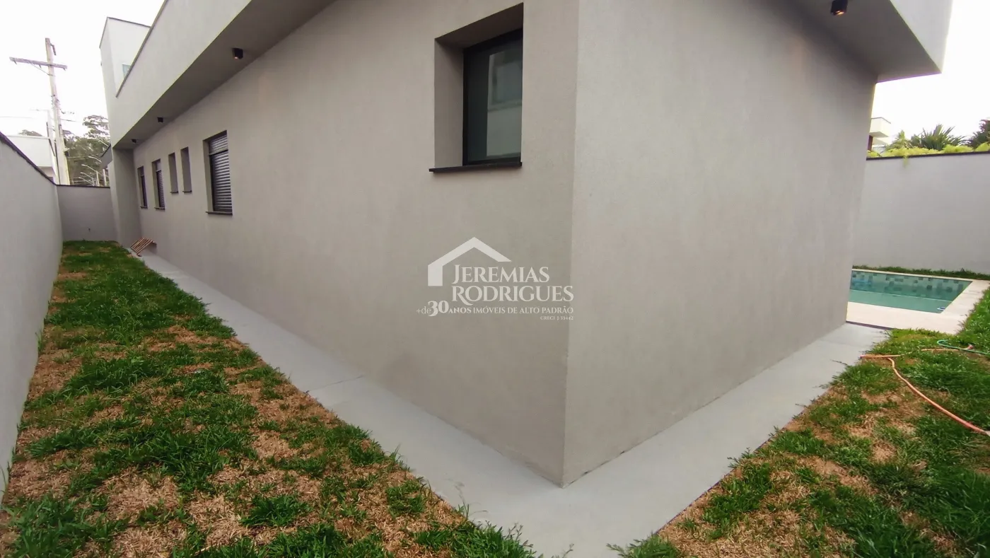 Casa à venda com 4 dormitórios no Condomínio Terras de San Marco em Taubaté/SP.