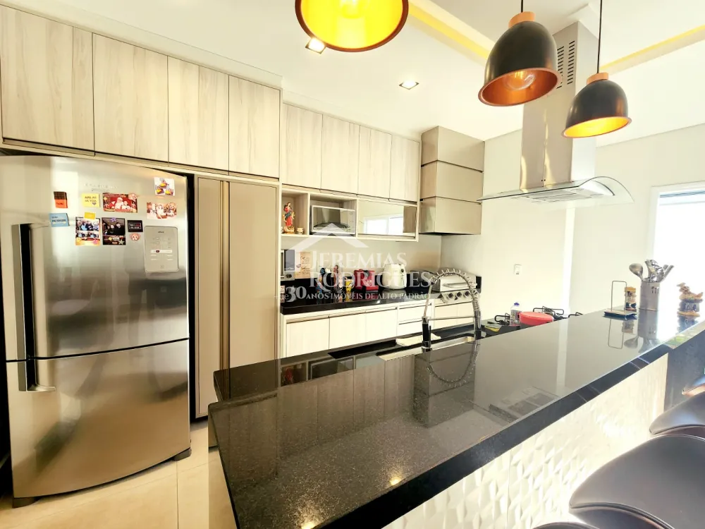 Casa com 3 quartos, 252 m² - Condomínio Ouro Ville - Taubaté/SP