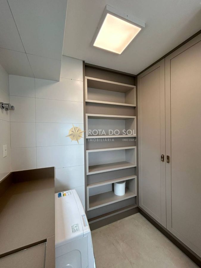 Cartier Apartamento Frente Mar Decorado 4 Suítes em Meia Praia Itapema SC — foto 17