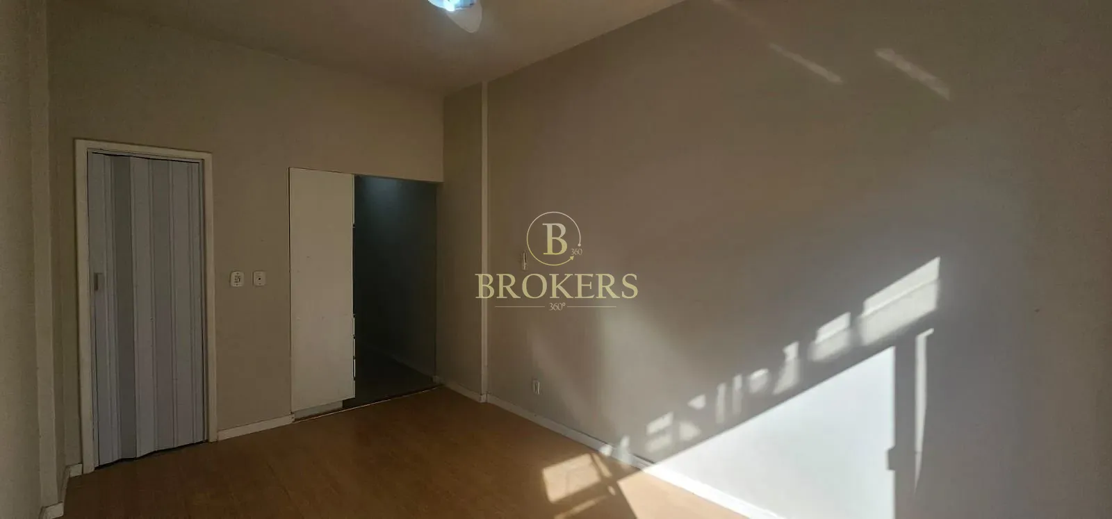 Sala a venda, Rua Visconde de Pirajá - Ipanema. Sala com 32m² Melhor trecho da rua. — foto 12