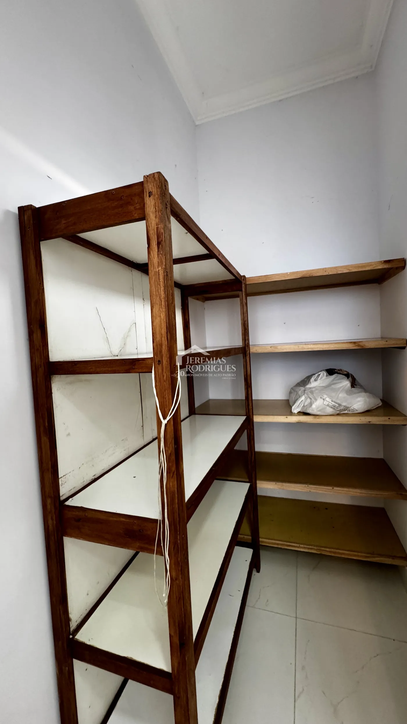 Casa para venda com 3 suítes no Condomínio Reserva dos Lagos em Pindamonhangaba/SP