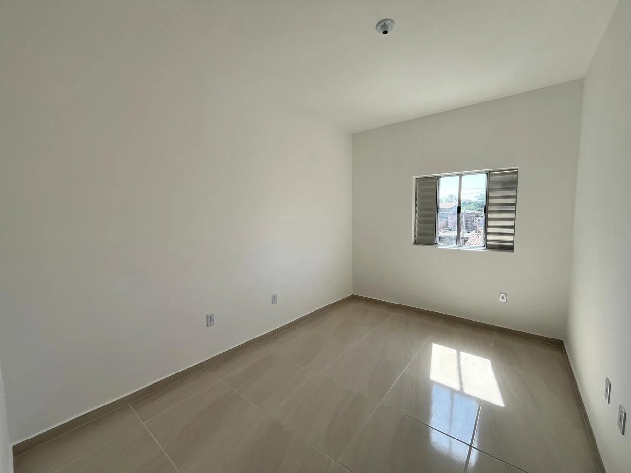 Sobrado novo à venda no Cidade Jardim, Pindamonhangaba – 2 quartos, 65m²