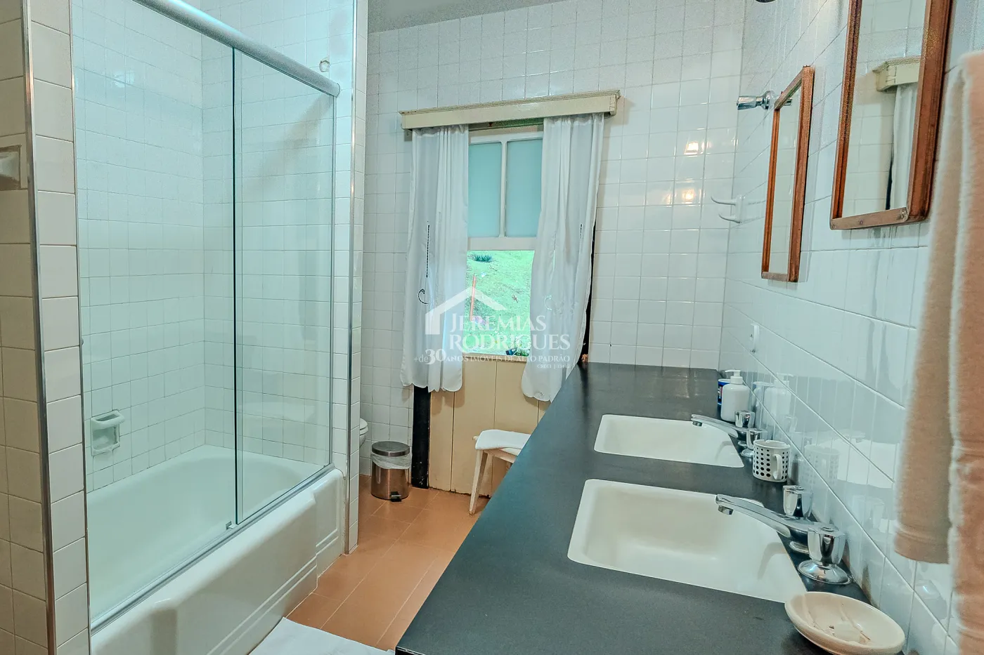 Casa com 9 dormitórios, 694 m² - Condomínio Reserva Figueiredo - Campos do Jordão/SP