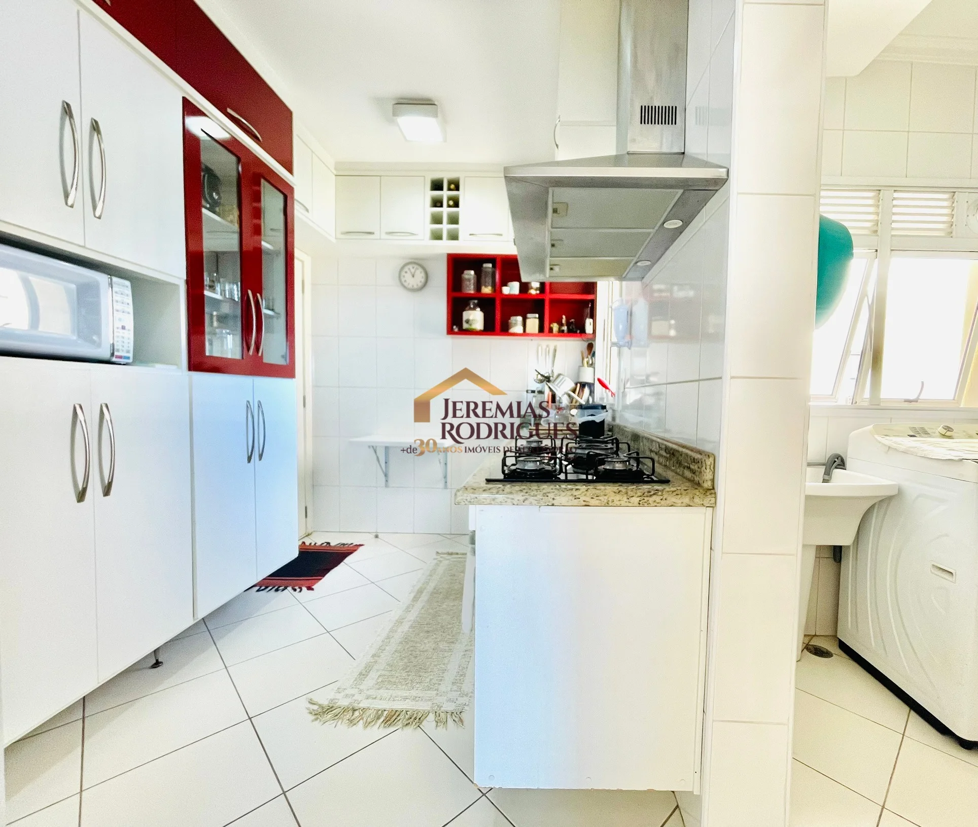 Apartamento à venda no Edifício Sauípe em Taubaté/SP.