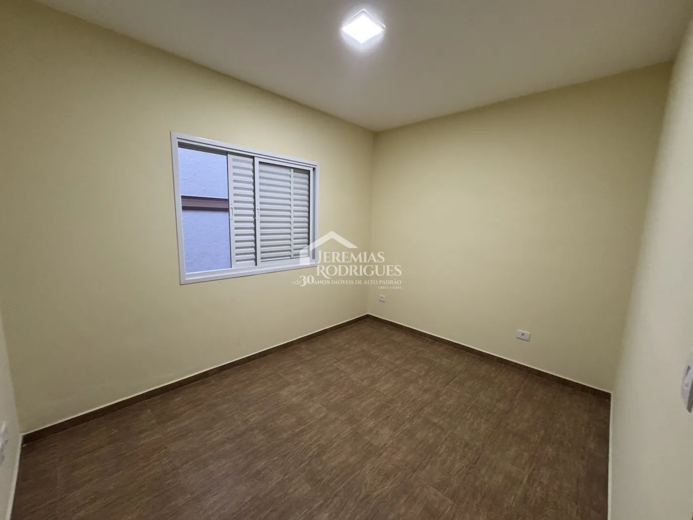 Casa para venda com 3 dormitórios no Condomínio Campos do Conde II Chamboard em Tremembé/SP