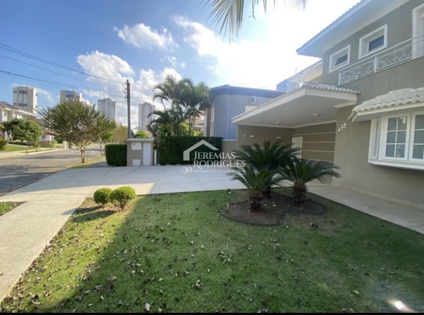 Sobrado com 5 dormitórios, 300 m² - Condomínio Taubaté Village - Taubaté/SP