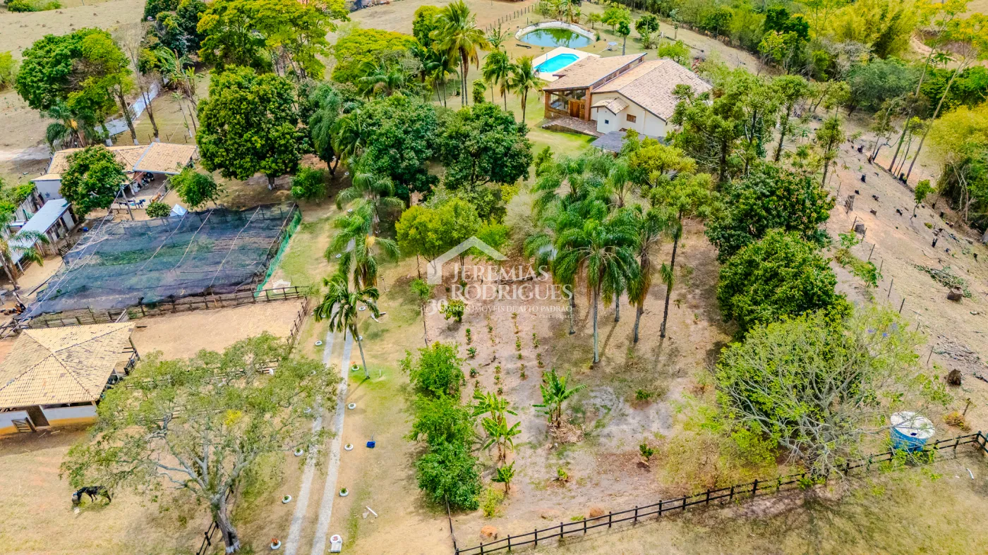 Sítio à venda em Caçapava/SP.