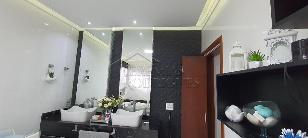 Casa à venda com 3 suítes no Condomínio Parque das Araucárias em Tremembé/SP.