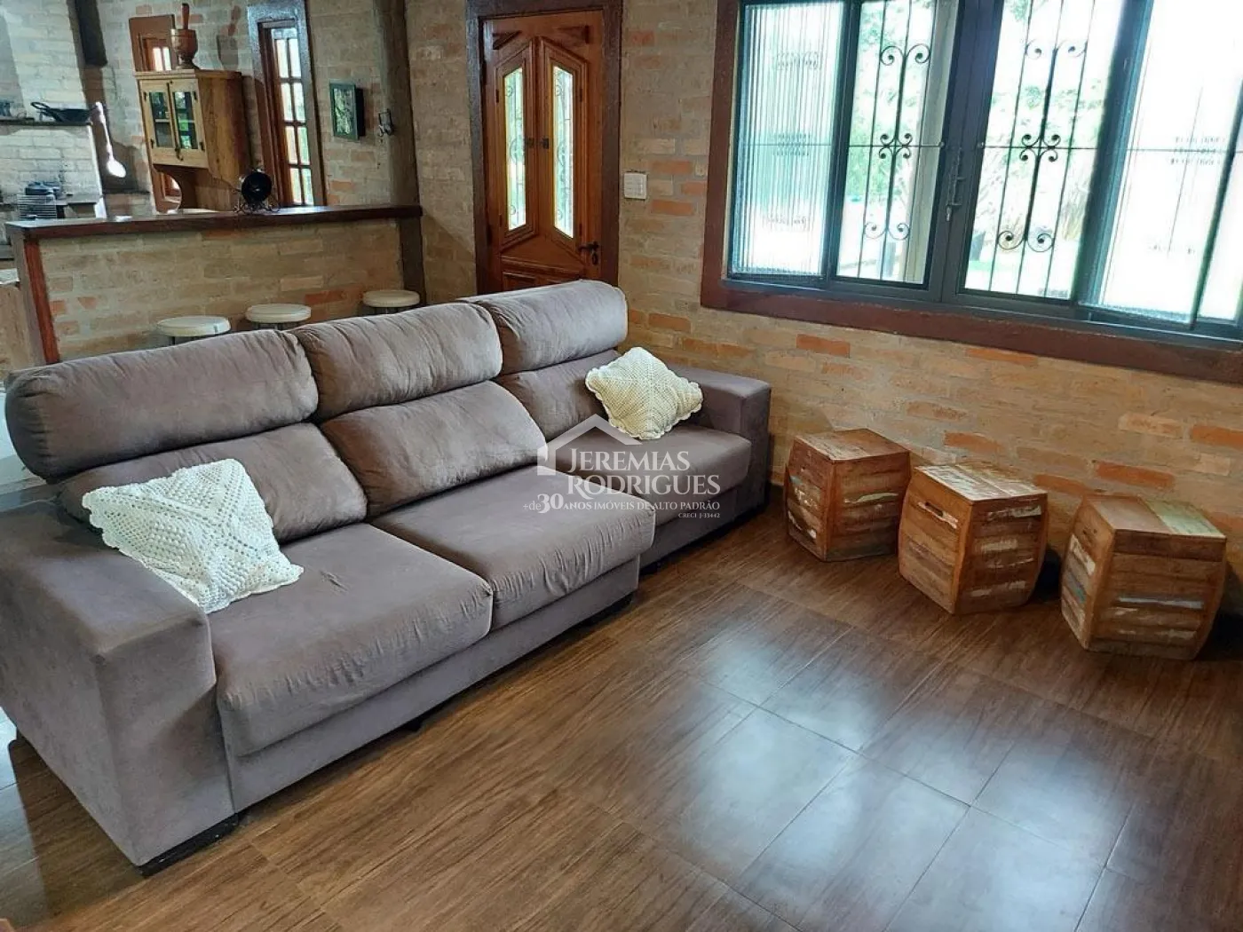 Chácara com 4 dormitórios, 268 m² - Mandú - Pindamonhangaba/SP.