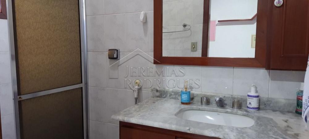 Chácara à venda com com 3 suítes no bairro Areão em Taubaté/SP. 