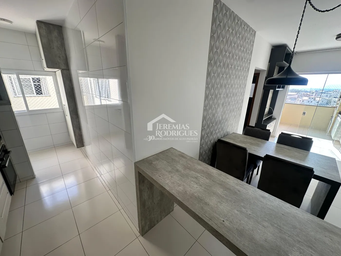 Apartamento para locação com 2 dormitórios, 69 m² - Edifício Embaúba - Pindamonhangaba/SP.