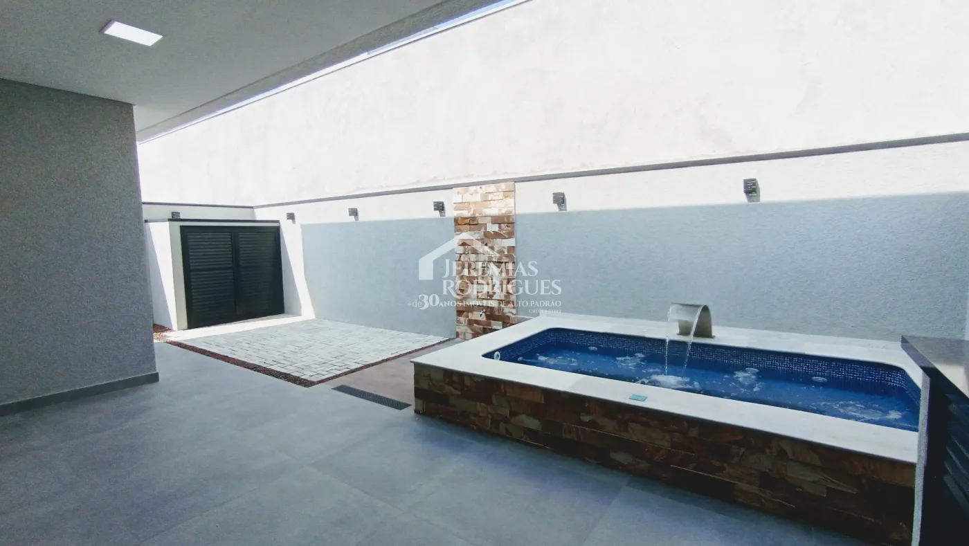 Casa à venda com 3 dormitórios no Condomínio Pérola do Vale em Tremembé/SP.