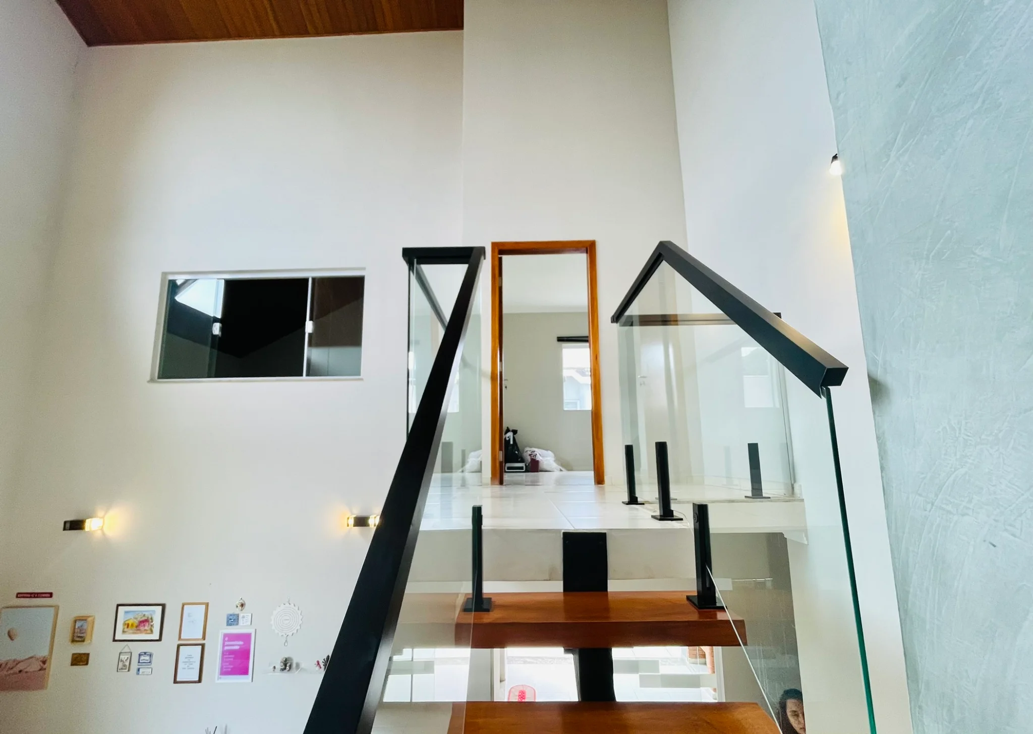 Casa à venda com 3 dormitórios no Condomínio Campos do Conde II em Tremembé/SP. 