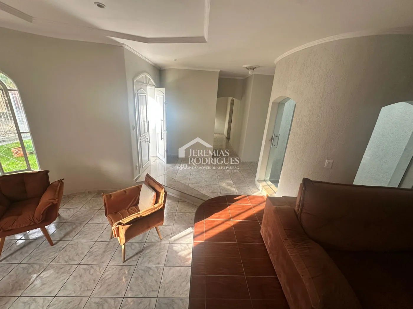 Casa para venda e locação com 3 dormitórios no bairro Jardim Residencial Doutor Lessa em Pindamonhangaba/SP