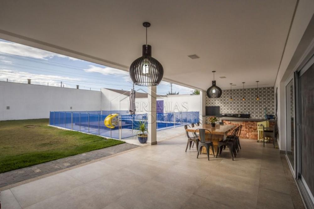 Casa à venda por R$ 2.700.000,00 - Pindamonhangaba/SP