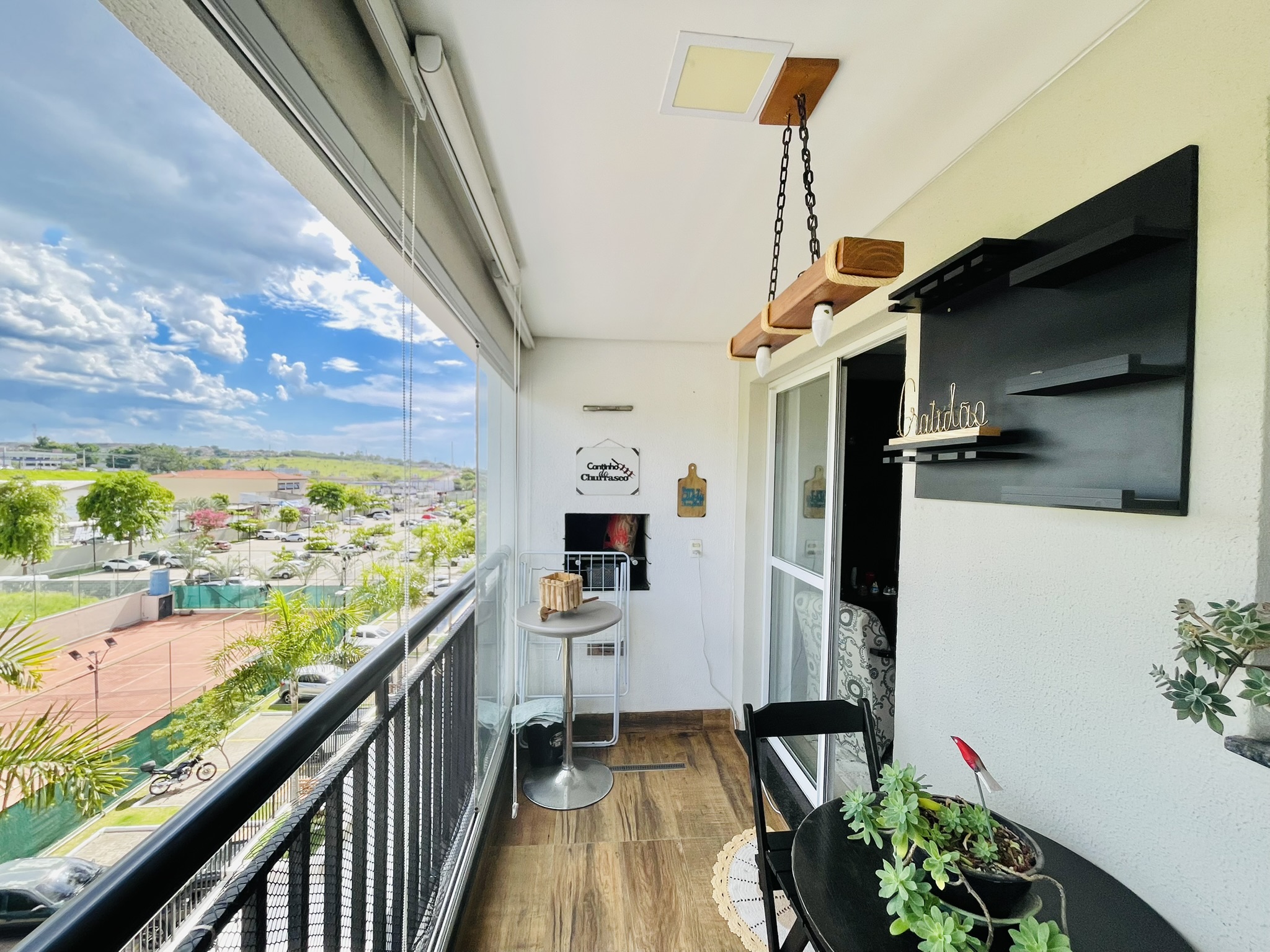 Apartamento à venda com 3 dormitórios, 82 m² no Condomínio Cyan em Taubaté/SP. 