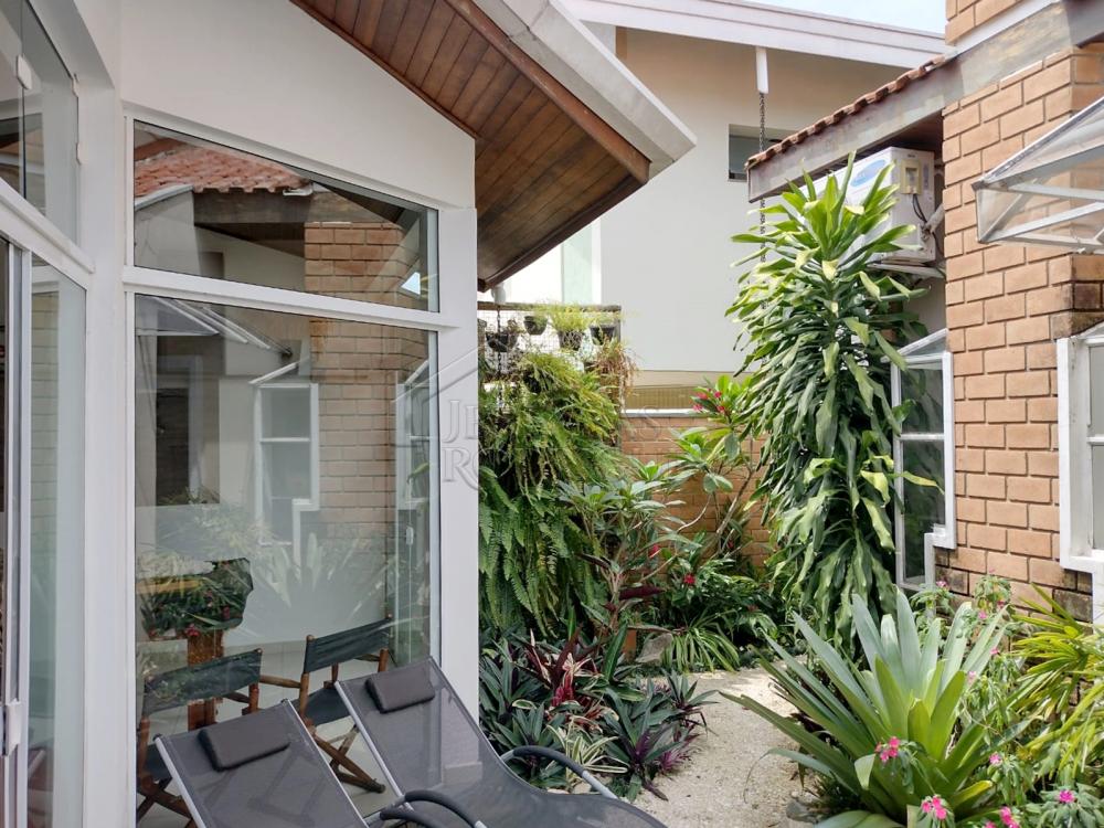 Casa à venda por R$ 1.700.000,00 - Taubaté/SP