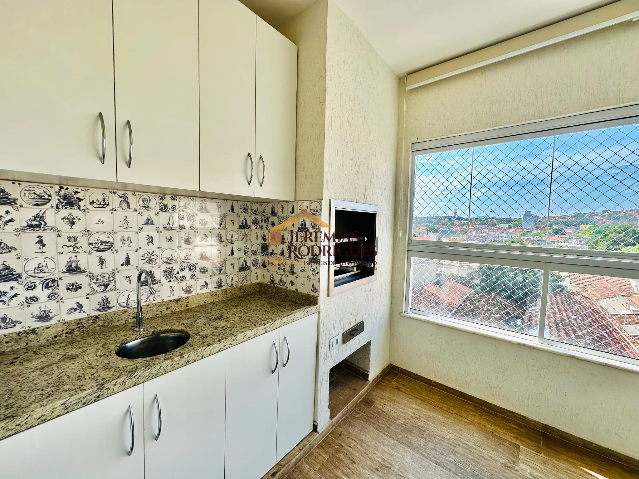 Apartamento para locação e venda no Edifício Solar Vicente Giffoni em Taubaté/SP.