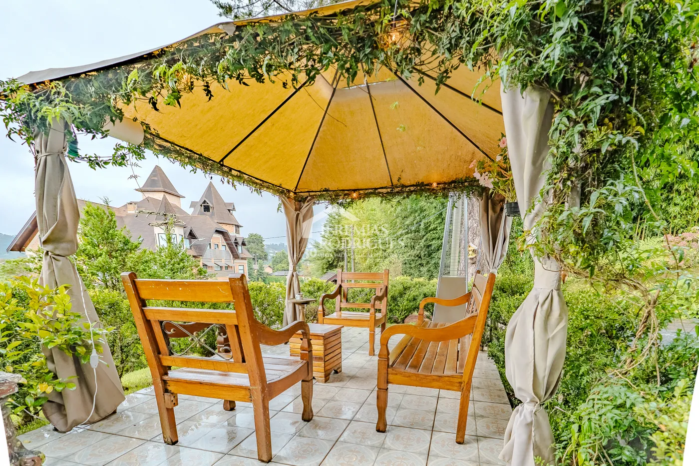 Pousada à venda com Exclusividade com 14 suítes no Casablanca Hotel Boutique em Campos do Jordão/SP