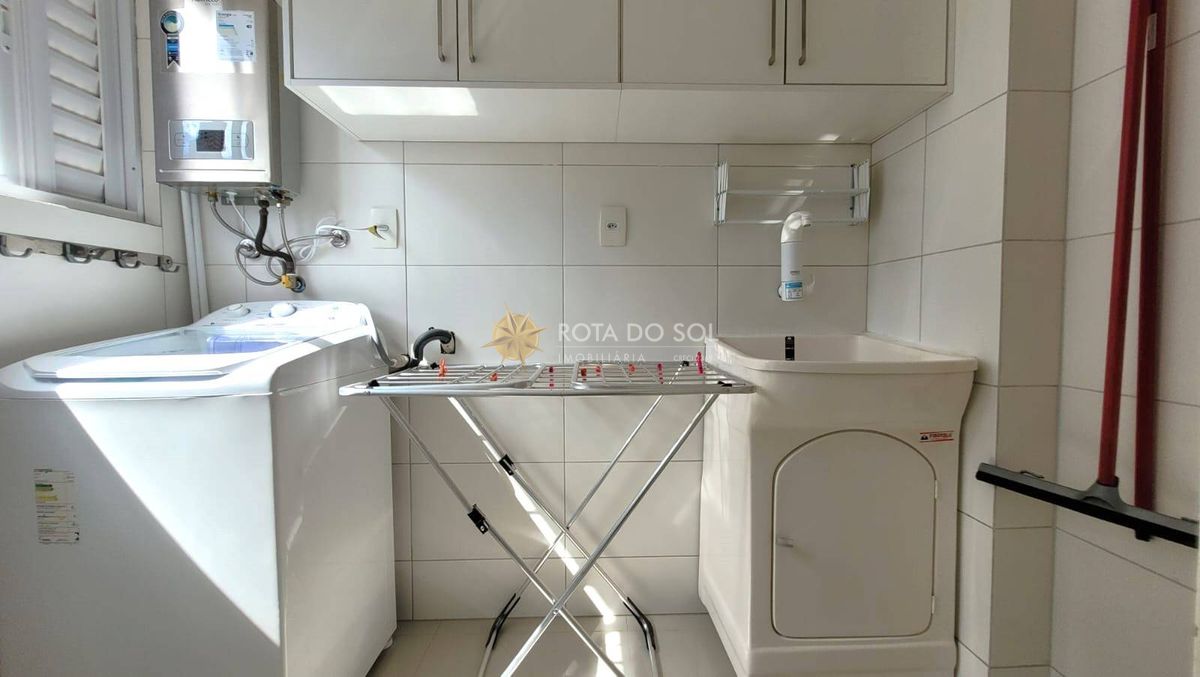 Kandinsky Apartamento 3 Suítes Meia Praia Itapema SC