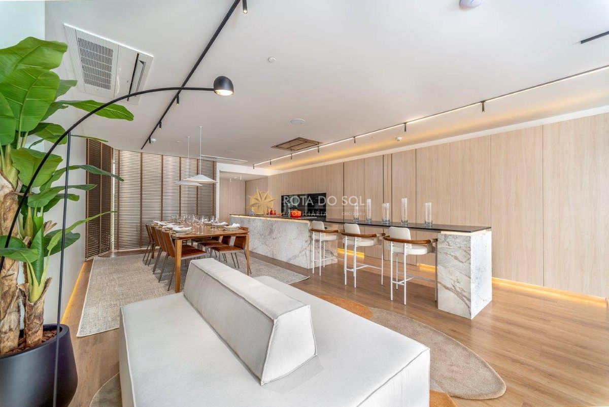 Yachthouse Apartamento Alto Padrão 4 Suítes no Centro de Balneário Camboriú SC