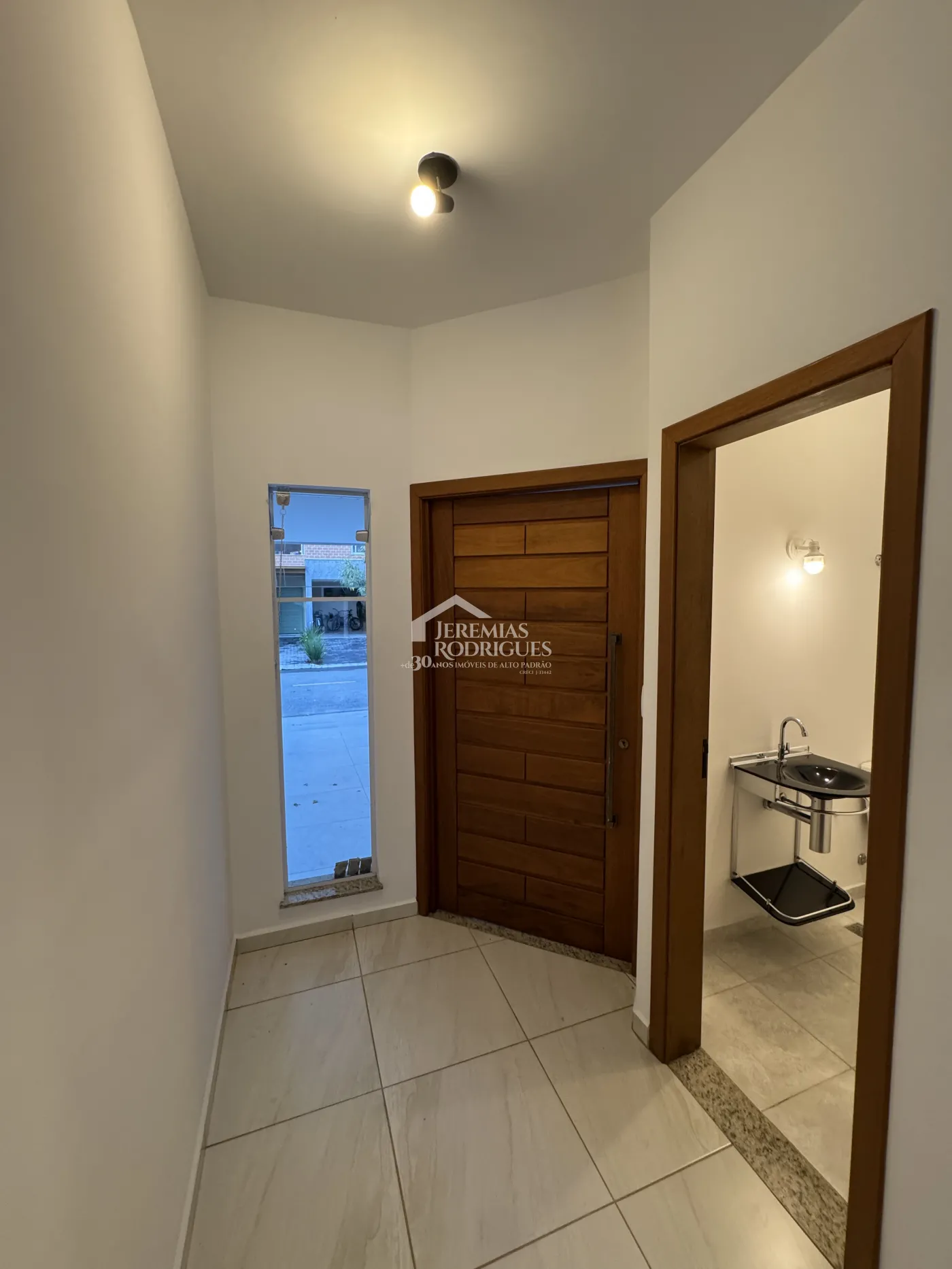 Casa para venda com 3 dormitórios no Condomínio Campos do Conde II Chamboard em Tremembé/SP