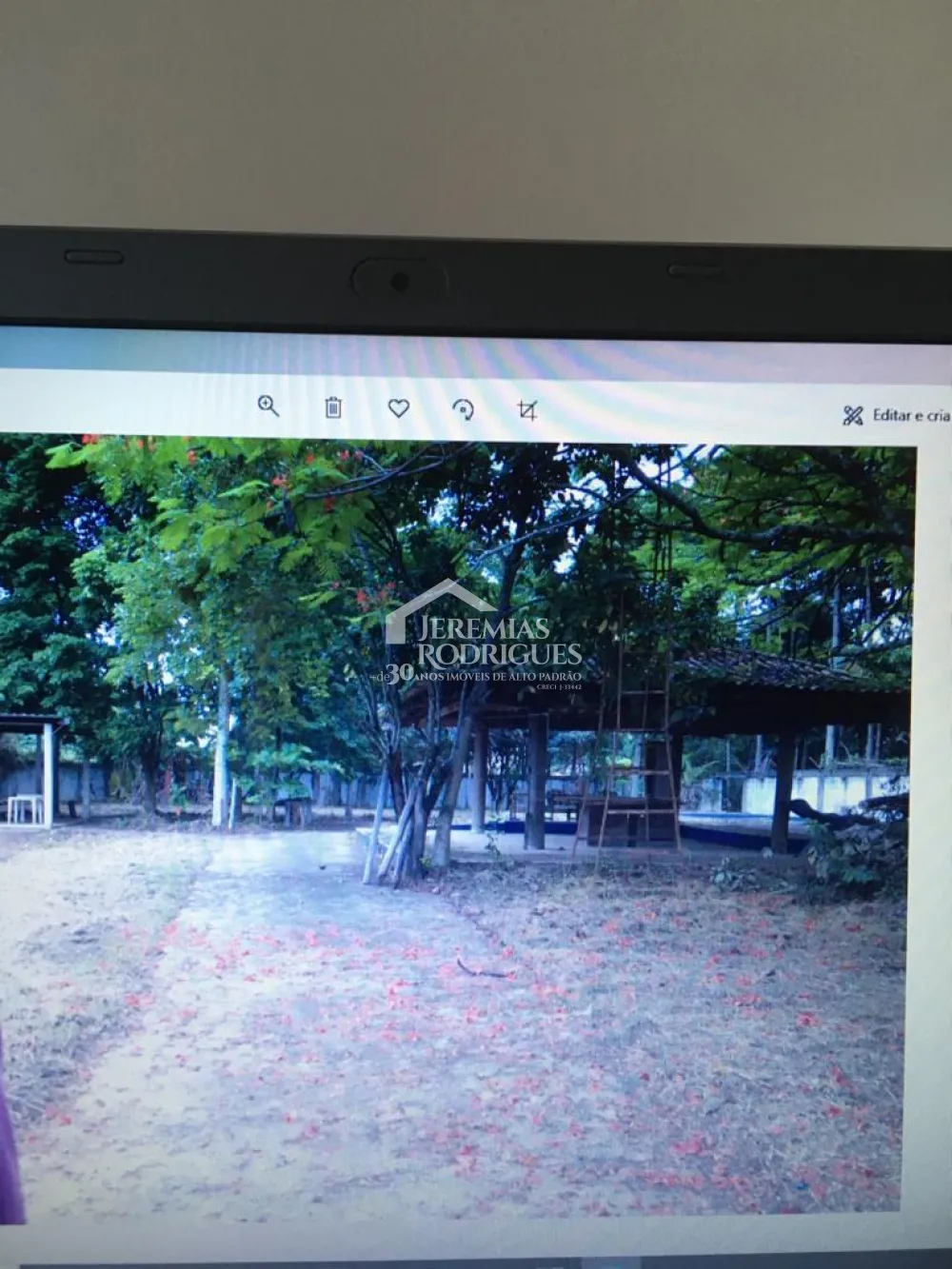 Terreno Área - Quiririm Residencial ou Comercial para Venda em Taubaté