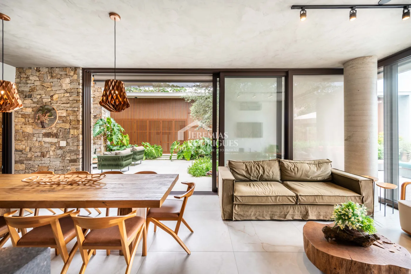 Casa para venda com 4 suítes no Condomínio Fazenda Dona Carolina em Itatiba/SP