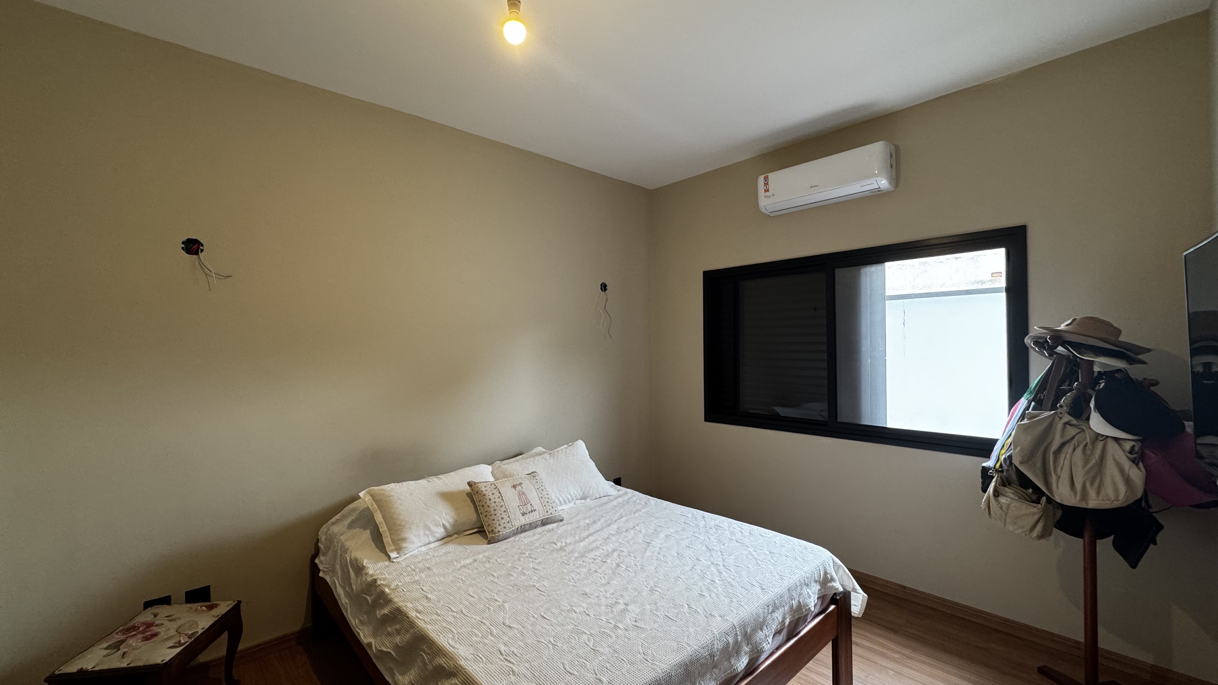 Casa à venda com 3 dormitórios no Condomínio Reserva Bonsucesso em Pindamonhangaba/SP.