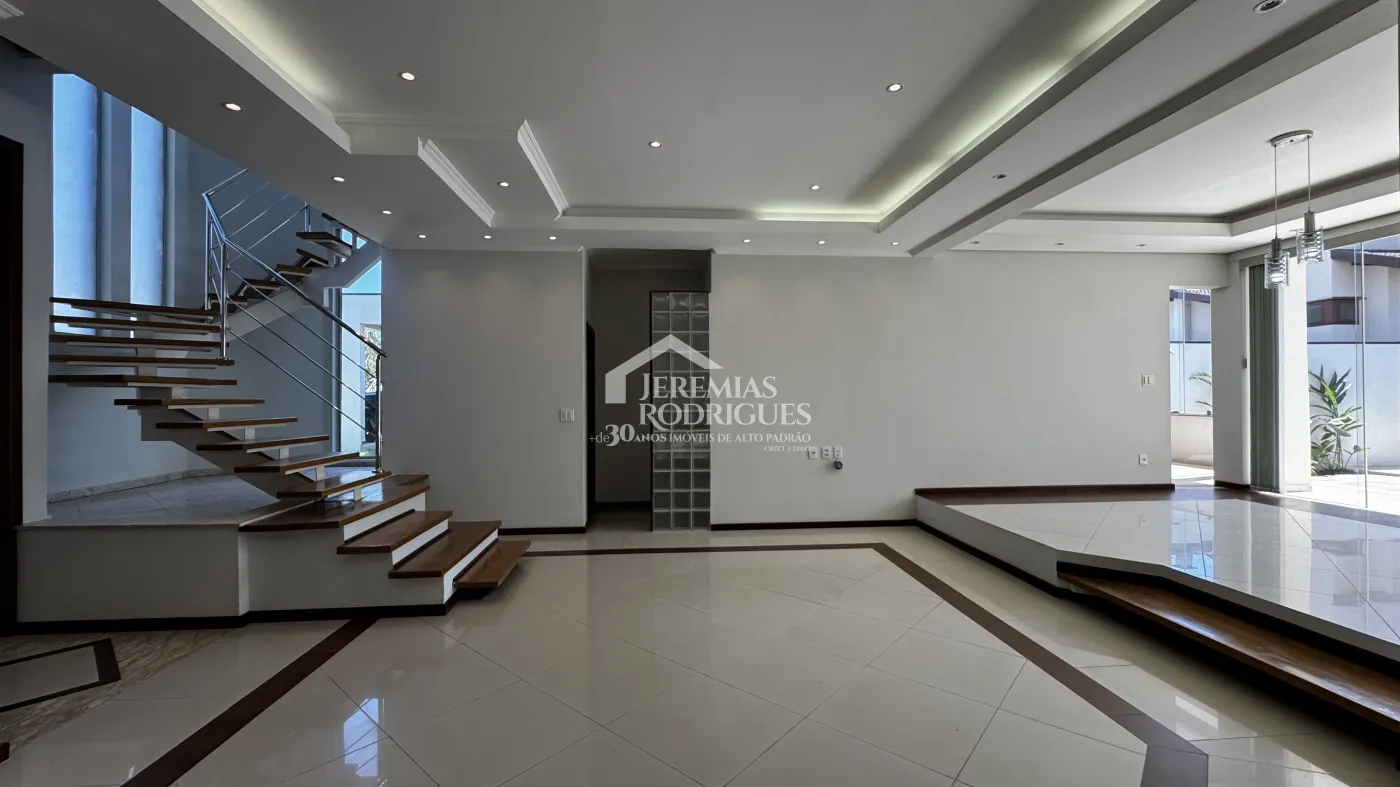 Casa para venda com 4 suítes no Condomínio Real Ville em Pindamonhangaba/SP