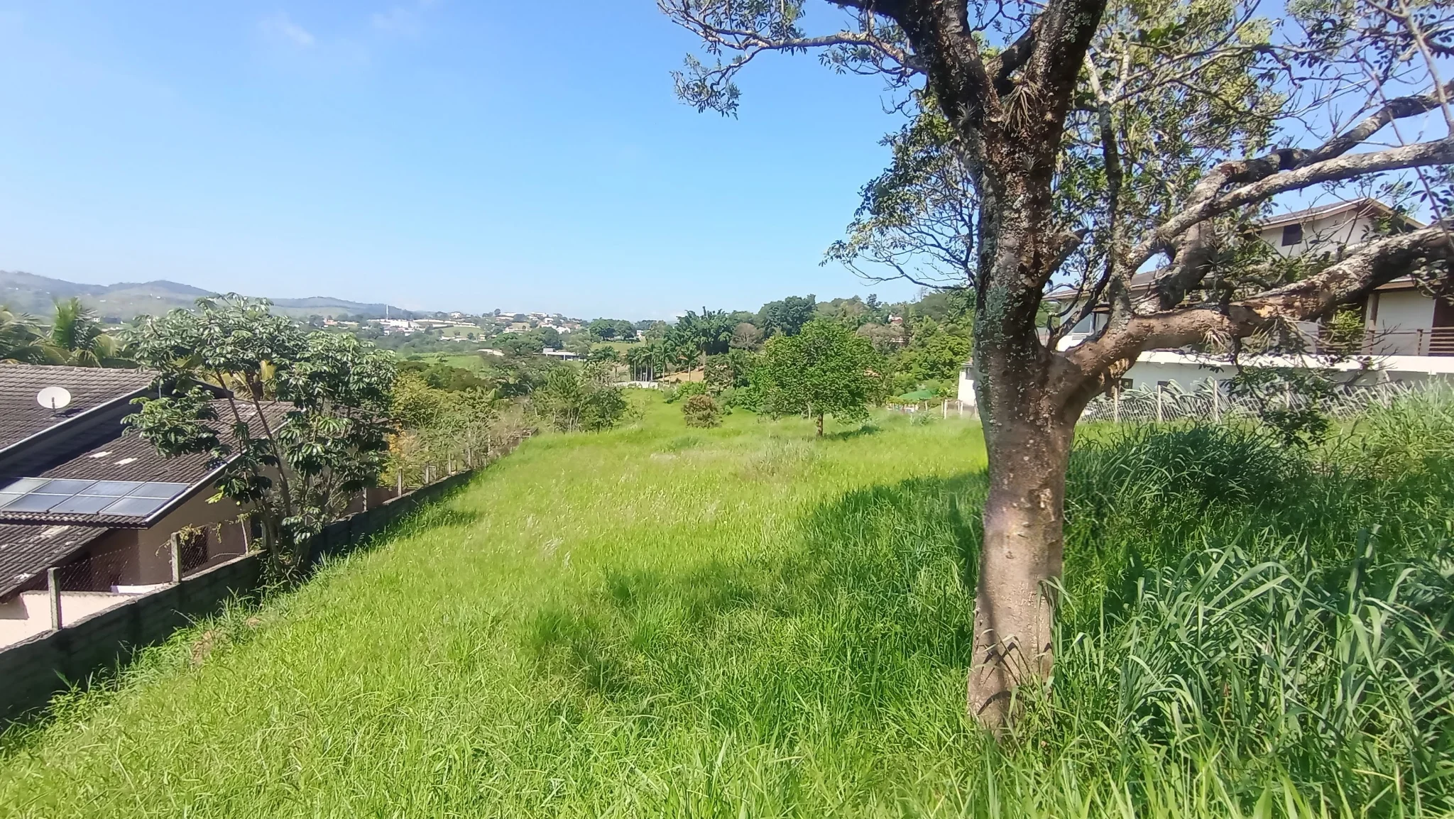 Terreno à venda com 3.229,41 m² no Condomínio Chácaras Cataguá em Taubaté/SP