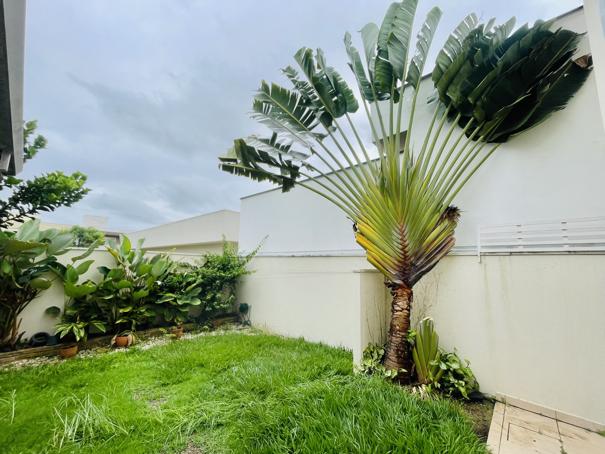 Casa para locação com 4 dormitórios no Condomínio Campos do Conde II em Tremembé/SP.