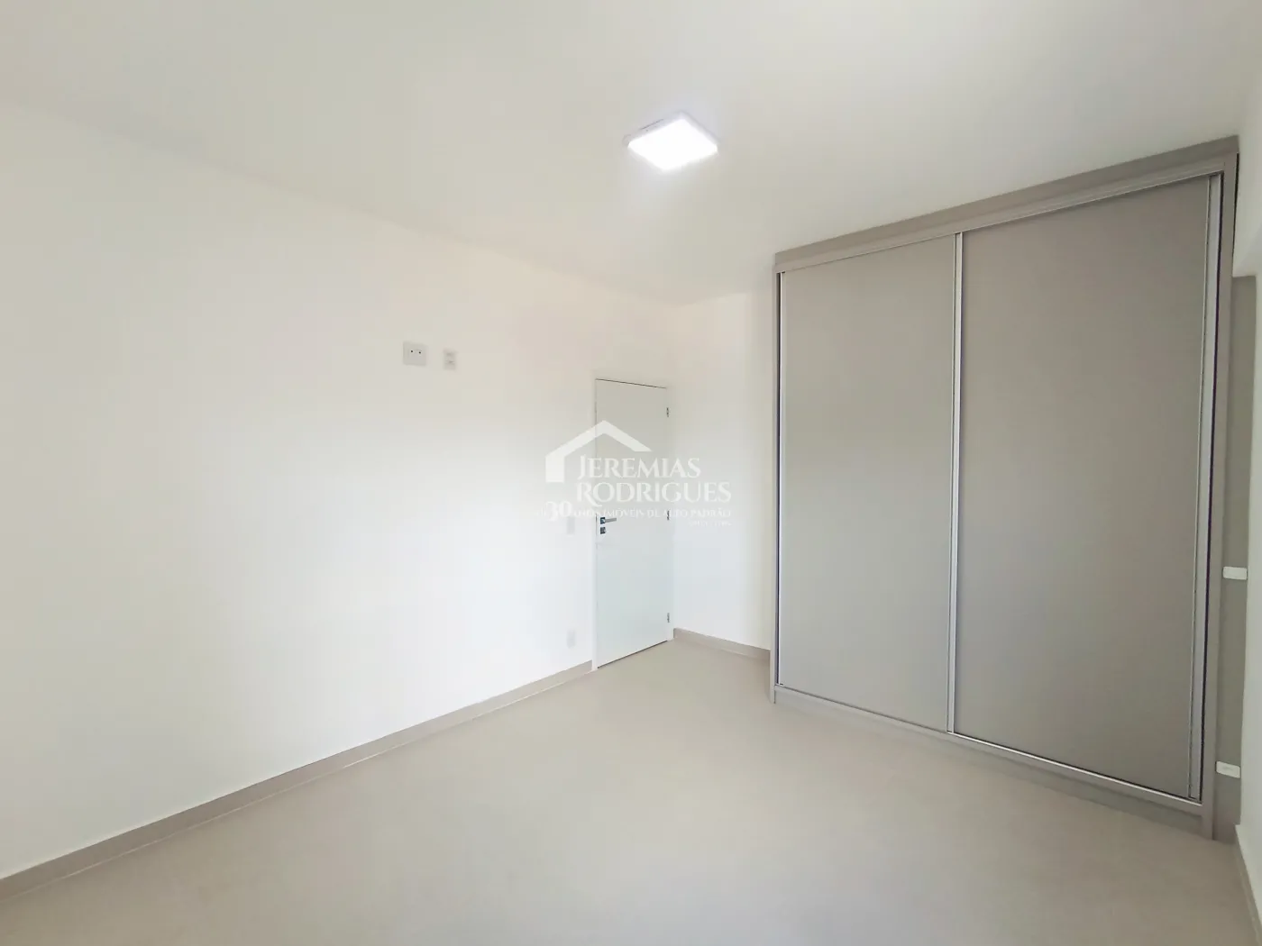 Apartamento à venda com 3 dormitórios, 119 m² no Edifício Residencial Elegance em Taubaté/SP.