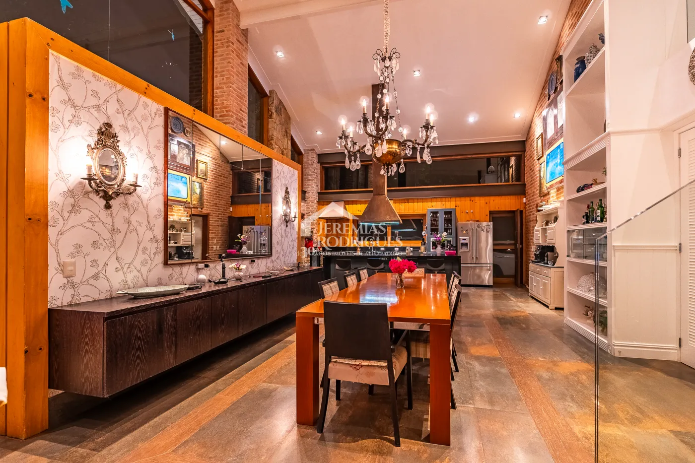 Casa com 7 suítes, 770 m² - Pedra do Fogo - Campos do Jordão/SP.