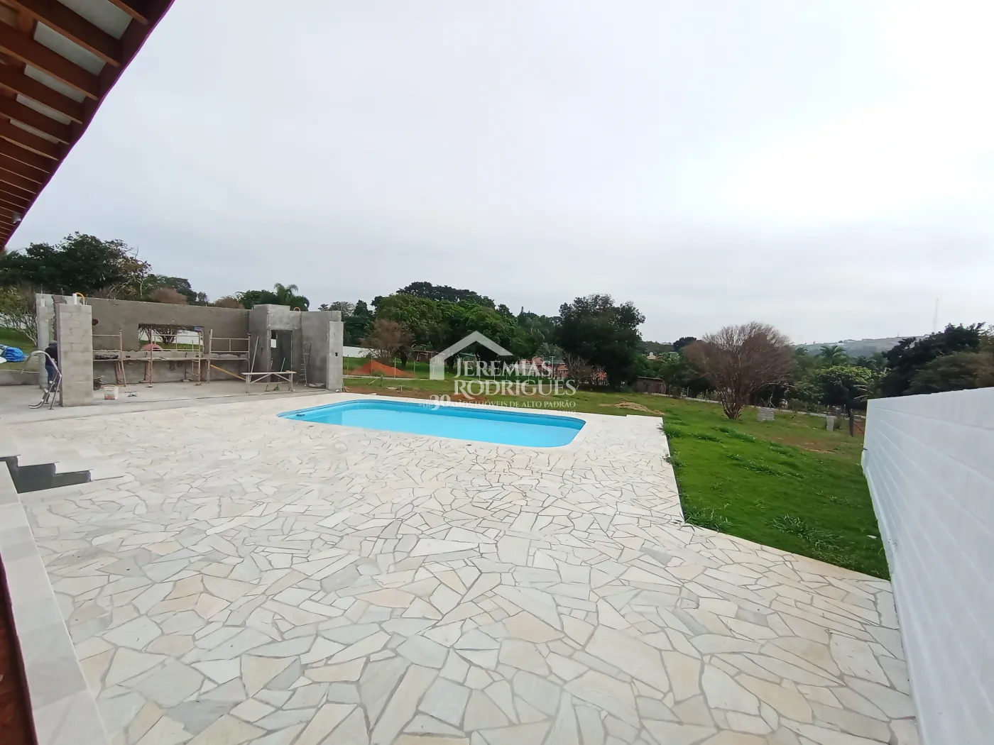 Casa à venda com 4 dormitórios no Condomínio Chácaras Cataguá em Taubaté/SP