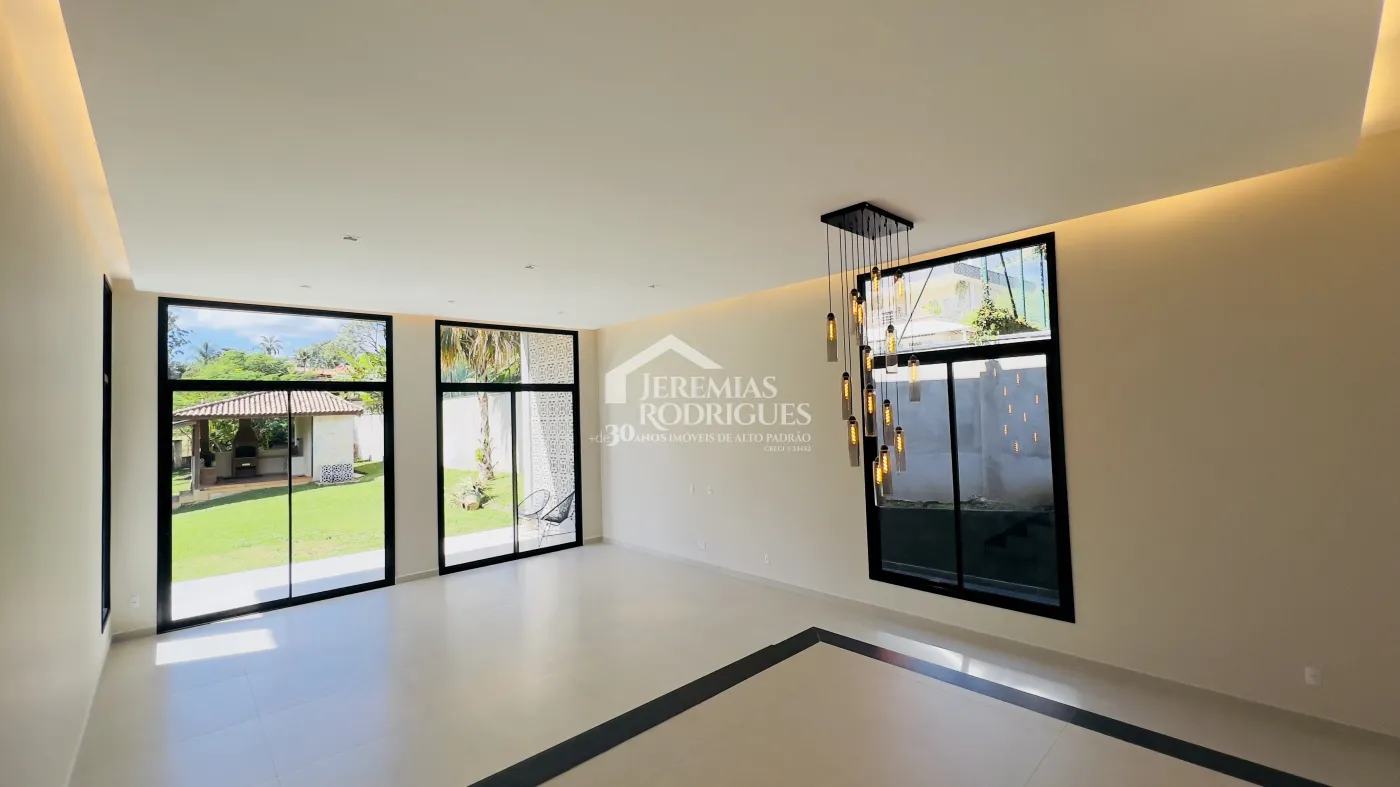 Casa à venda com 4 dormitórios no Condomínio Chácaras Cataguá em Taubaté/SP