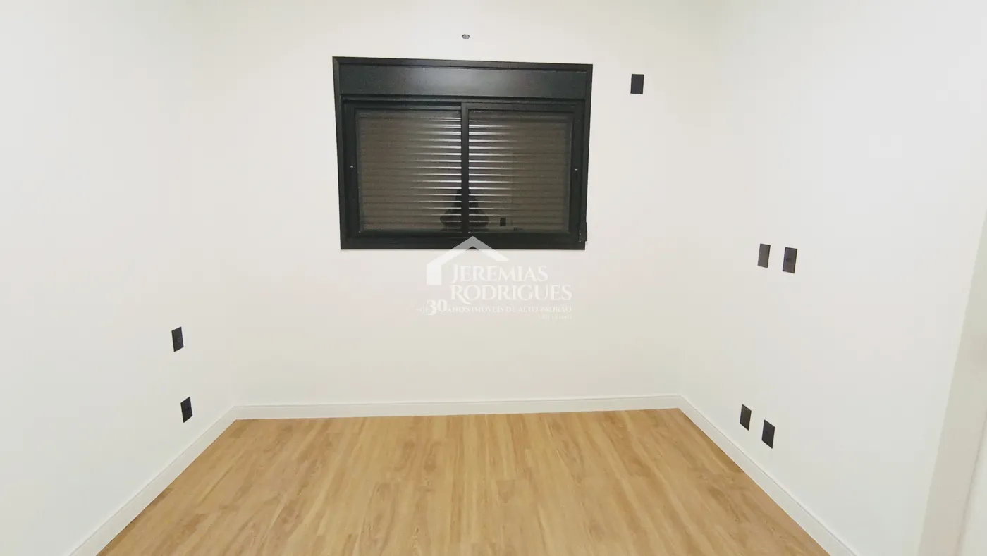 Casa à venda com 4 dormitórios no Condomínio Terras de San Marco em Taubaté/SP.