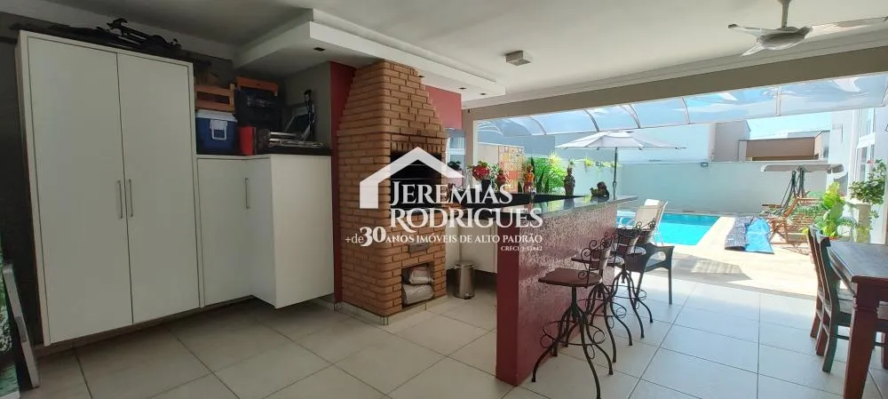 Casa com 3 quartos, 252 m²- Condomínio Campos do Conde Chamboard - Tremembé/SP