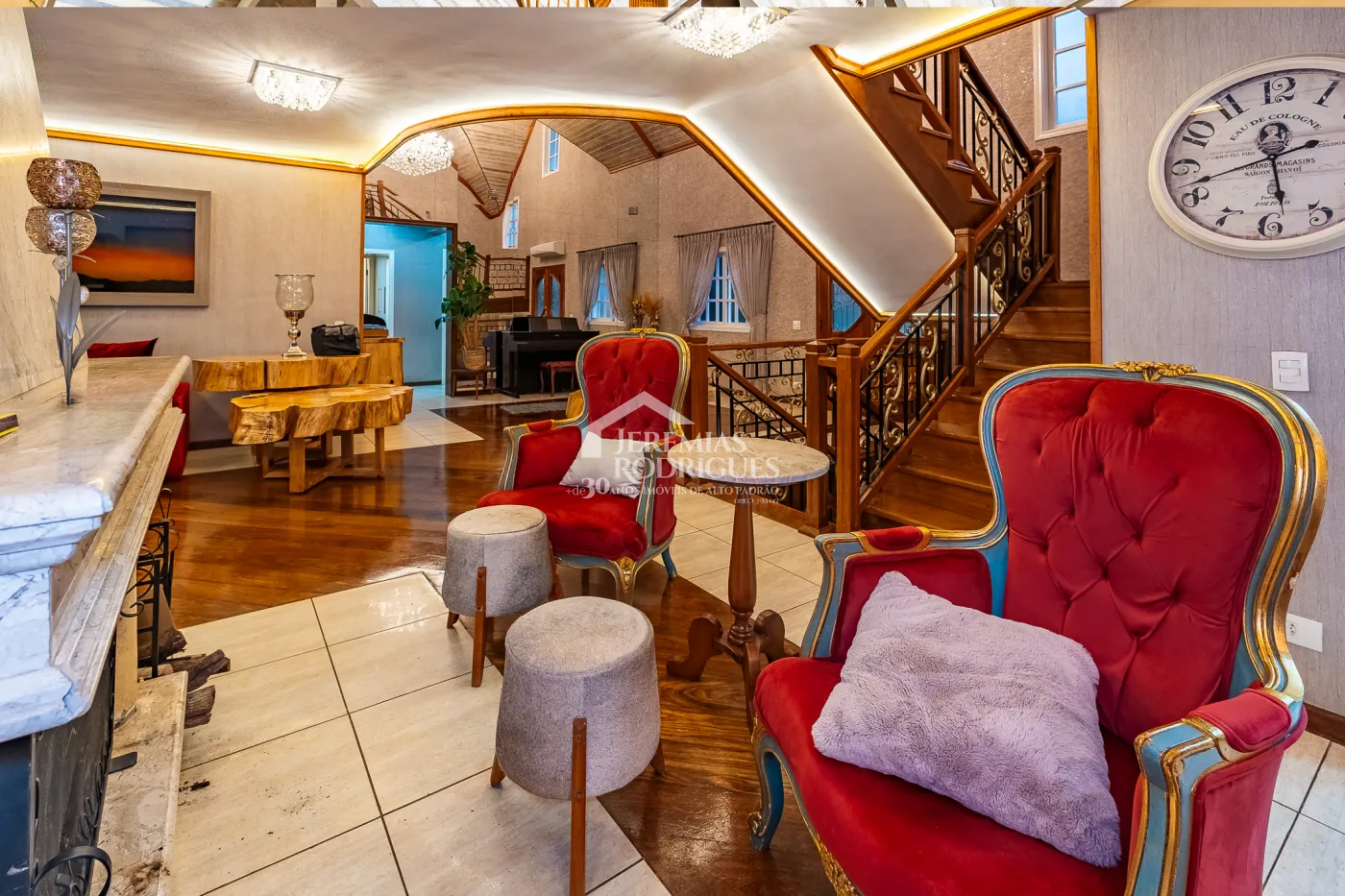 Casa com 5 suítes, 950 m² - Alto do Capivari - Campos do Jordão/SP