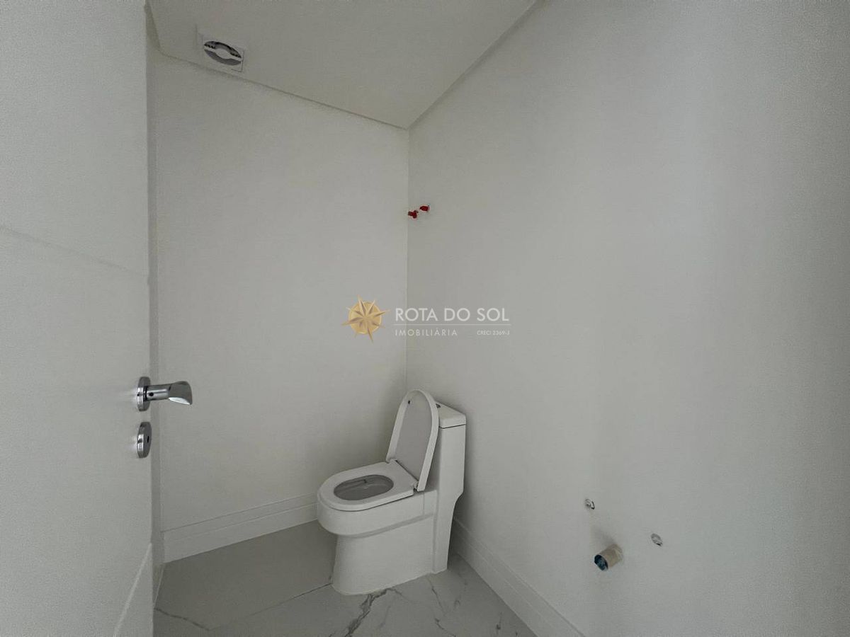 Doha Tower Apartamento Quadra Mar 4 Suítes em Meia Praia Itapema/SC