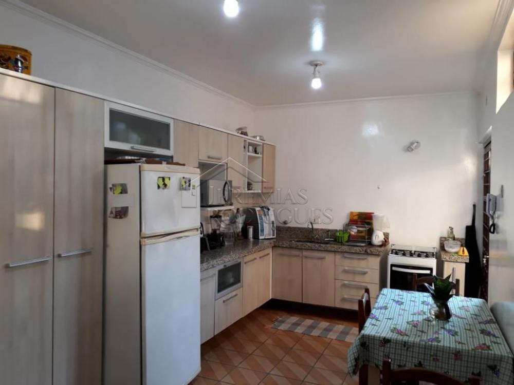 Casa à venda por R$ 680.000,00 - Pindamonhangaba/SP