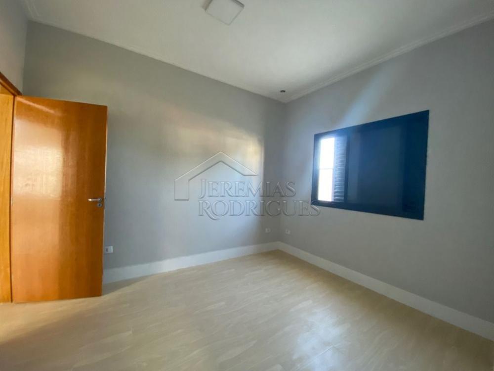 Casa à venda no Condomínio Parque das Araucárias em Tremembé/SP. 