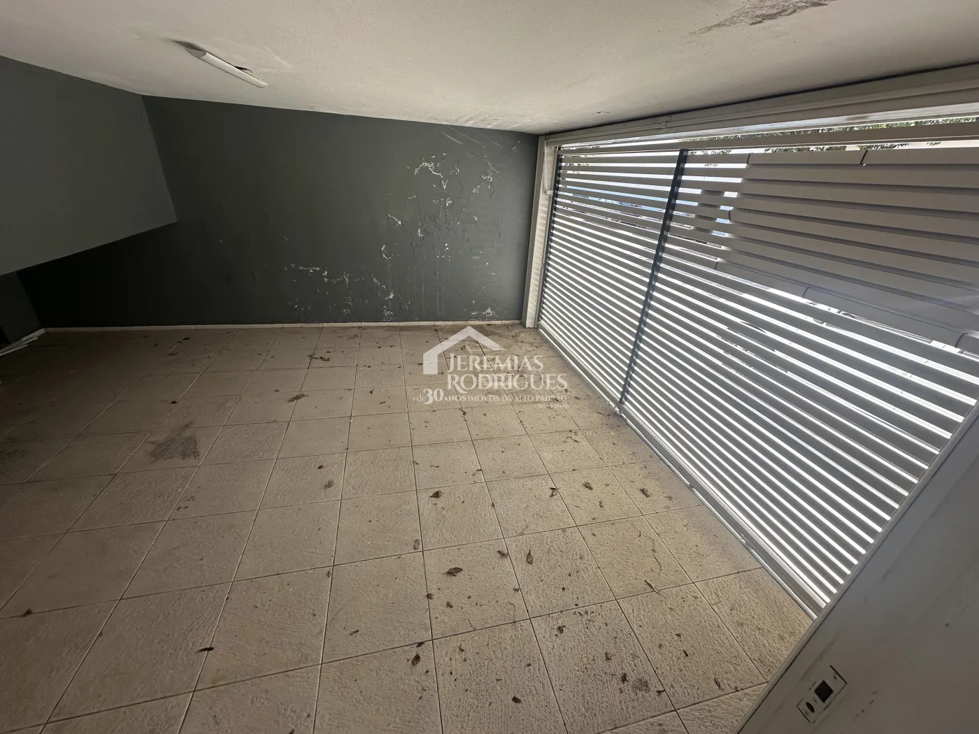 Prédio Comercial com 470 m² no Centro em Pindamonhangaba/SP