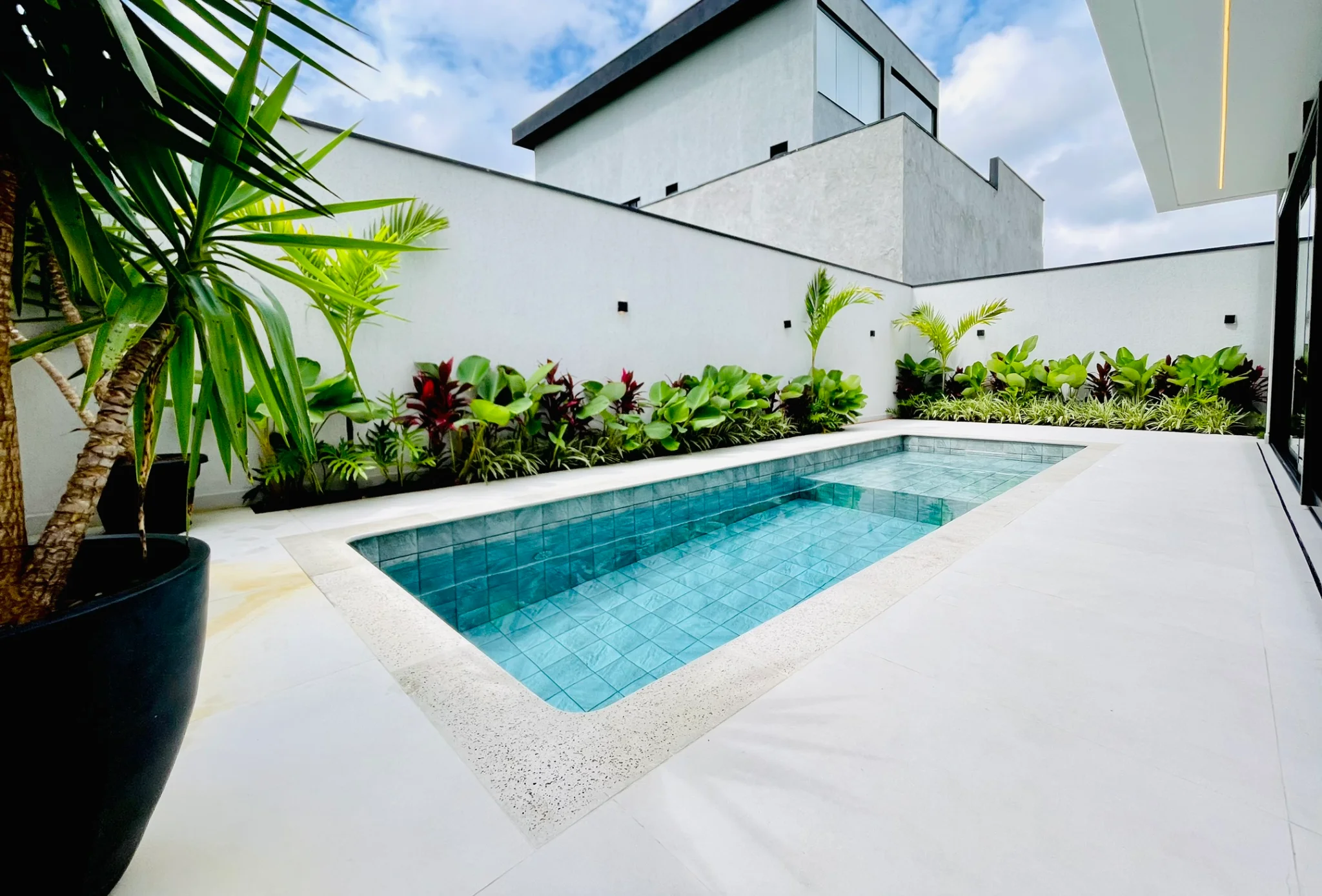 Casa à venda com 4 dormitórios no Condomínio Cyrela Landscape em Taubaté/SP. 