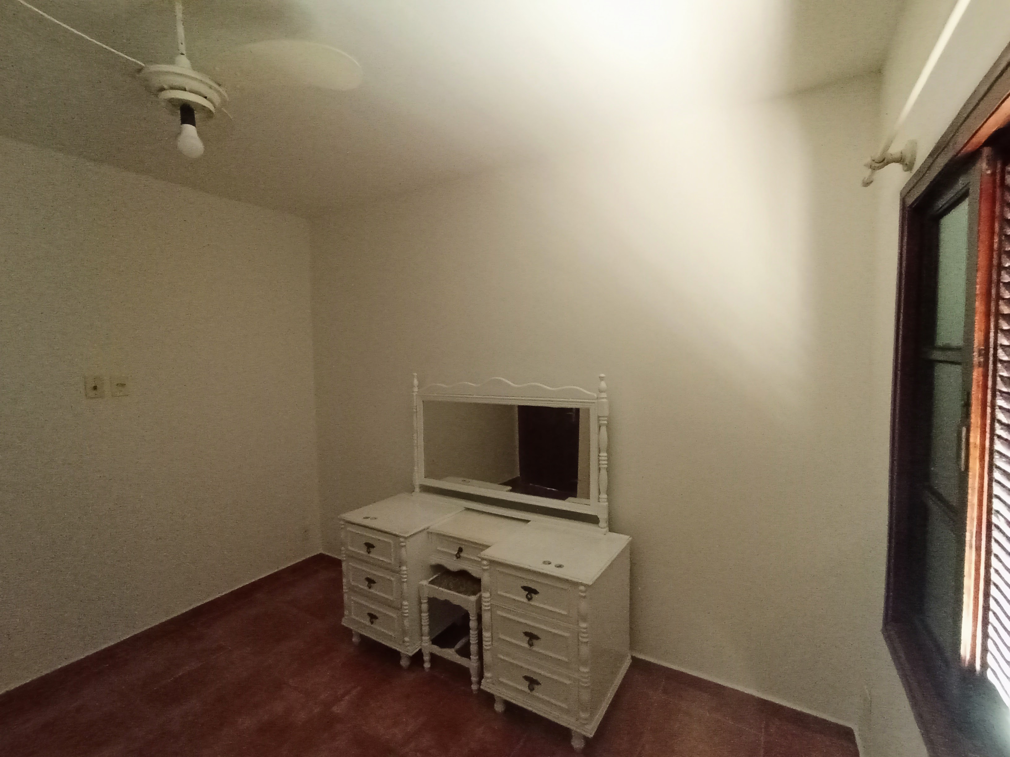 Chácara para venda e locação com 3 dormitórios no bairro Santana em Pindamonhangaba/SP.