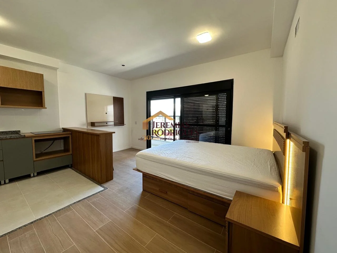 Loft mobiliado para locação e venda no Condomínio Spot Residences em Taubaté/SP.
